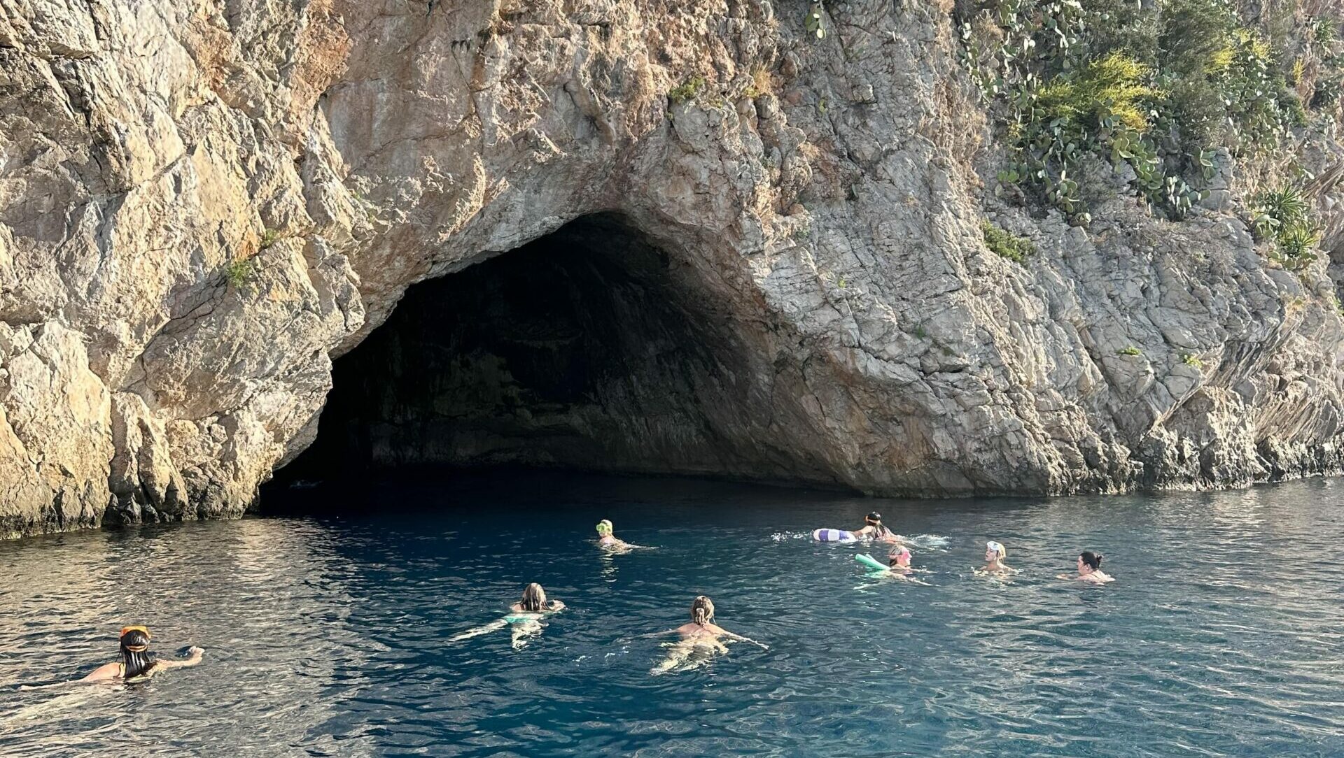 balade-en-mer-boat-trip-Nice-nissa-croisieres-mala-cave-scaled-1